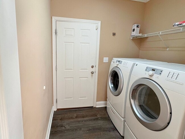 Building Photo - Beautiful 3-Bedroom Home in Seminole, FL!