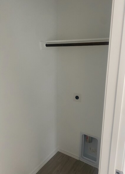 Building Photo - 10239 Asta Trl