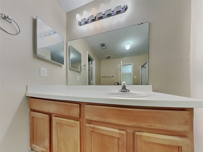 Building Photo - 18798 Prairie Larkspur Dr