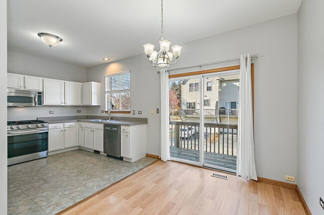 Building Photo - 614 Littleton Trail