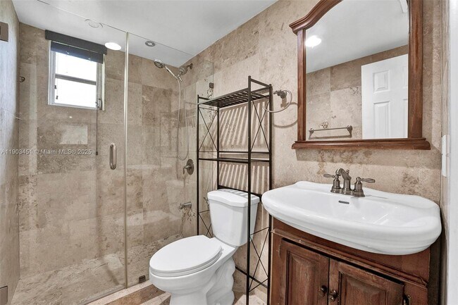 Building Photo - 12193 SW 82nd Ave