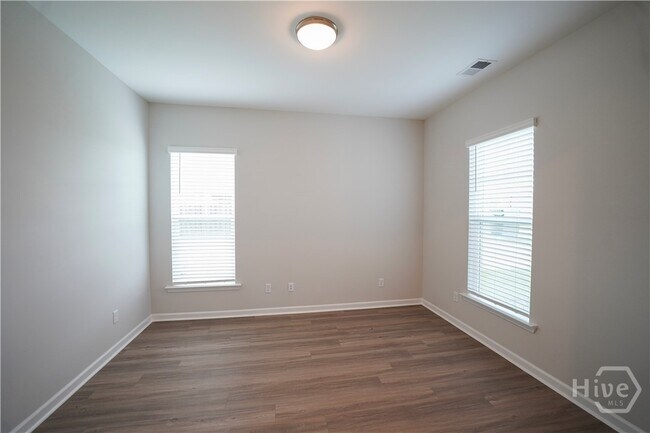 Building Photo - 115 Melody Dr