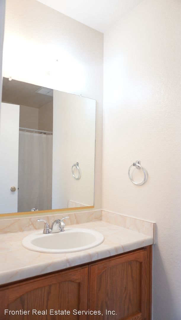 Building Photo - PLACE-UPJ157
