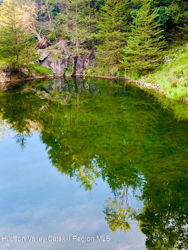 Building Photo - 340 Old Rte 22