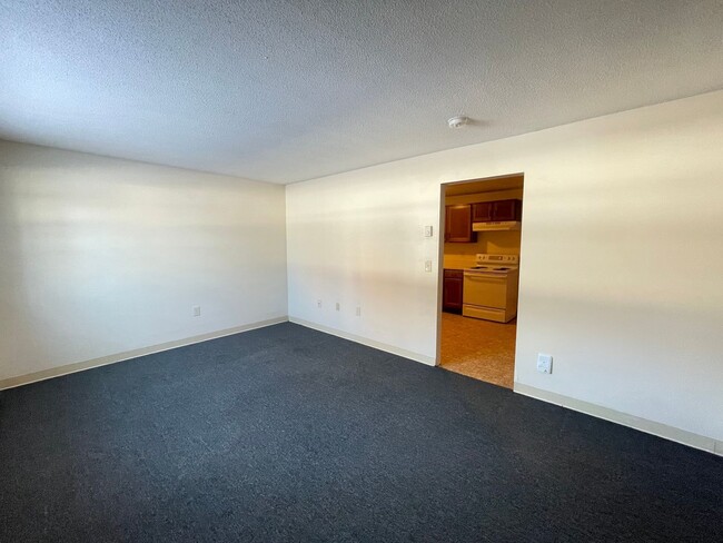 Building Photo - 185 Loudon Rd