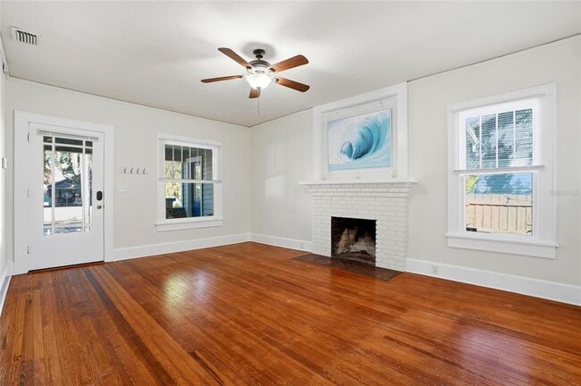 Building Photo - 725 8th St N