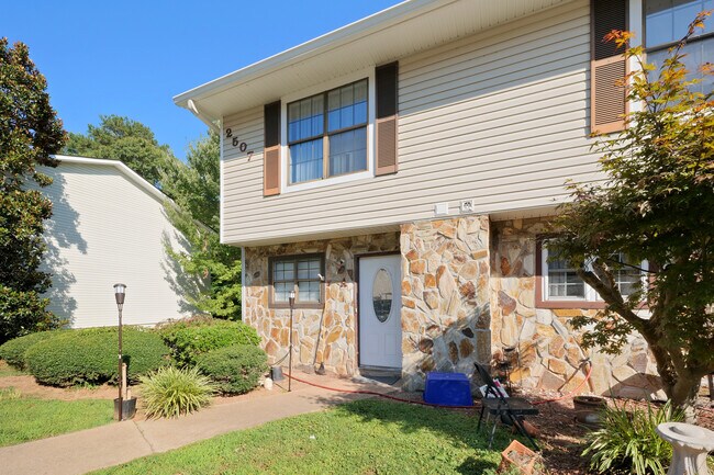 Building Photo - 2507 Hidden Cove Ct