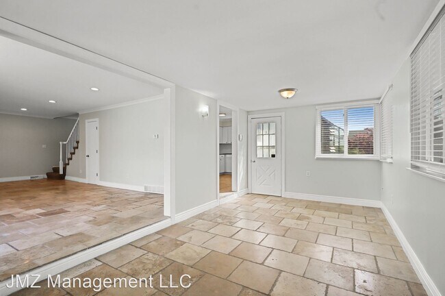 Building Photo - 3 br, 1 bath House - 1391 Rossdale