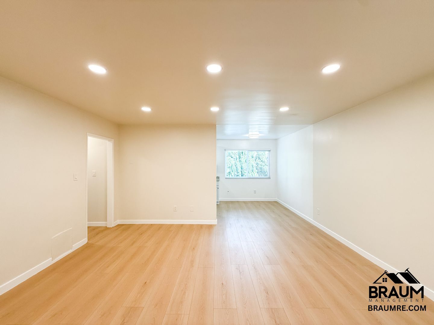 Building Photo - 5611 Fulcher Ave