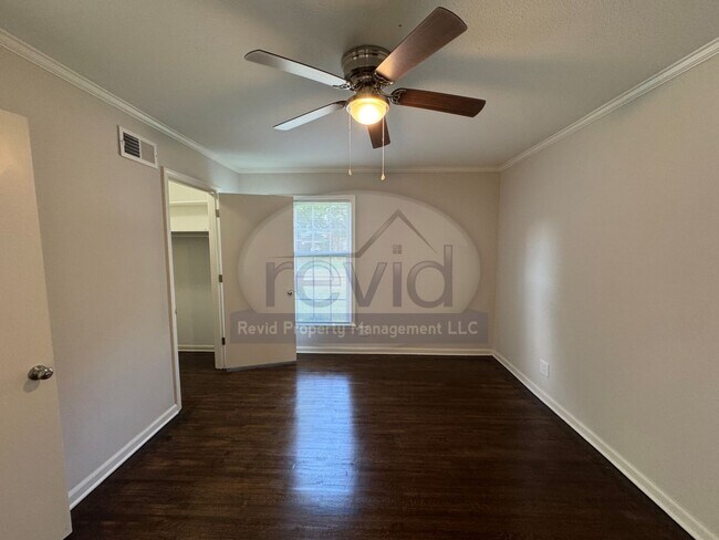 Building Photo - 5467 Derron Ave