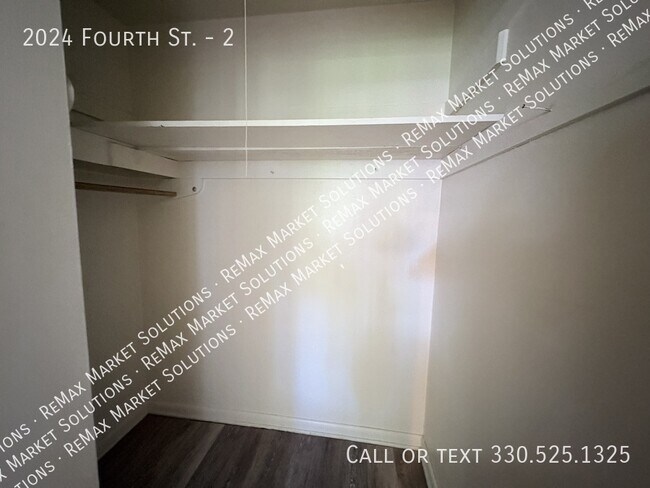 Building Photo - 2024 Fourth St.-2