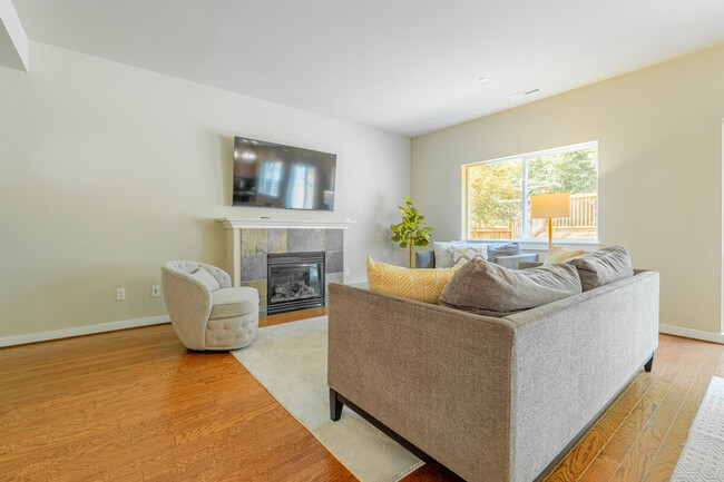 Building Photo - 16009 SE 164th Pl