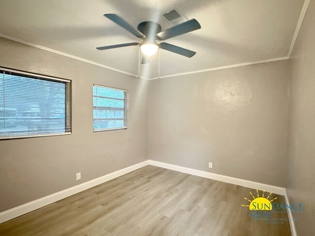 Building Photo - Charming cottage in central Fort Walton Beach!