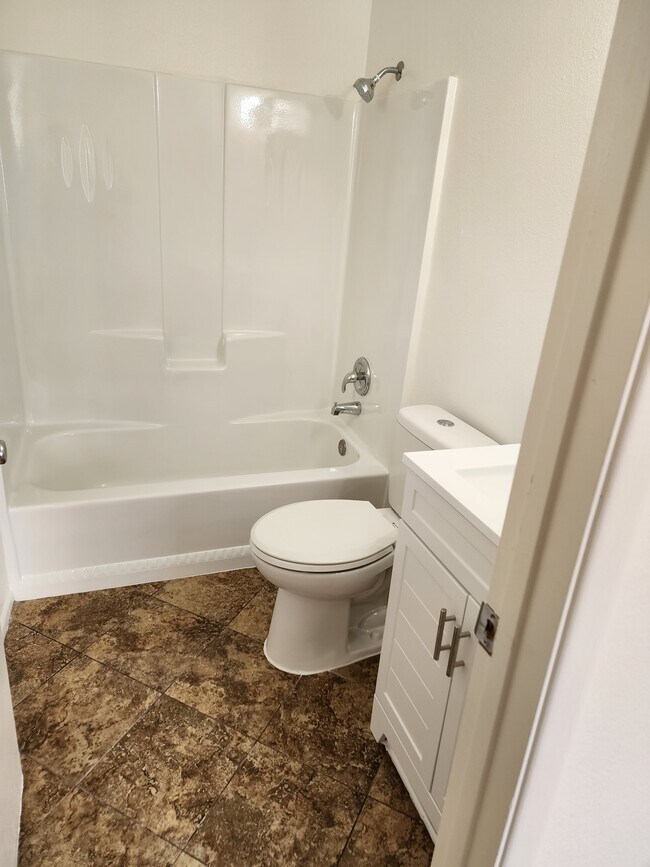 Master Bathroom - 1757 W 27th Ln