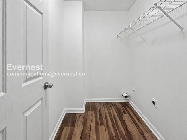 Building Photo - 5791 Blacktop Ct