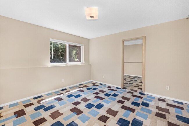 Building Photo - 15612 Float Ct