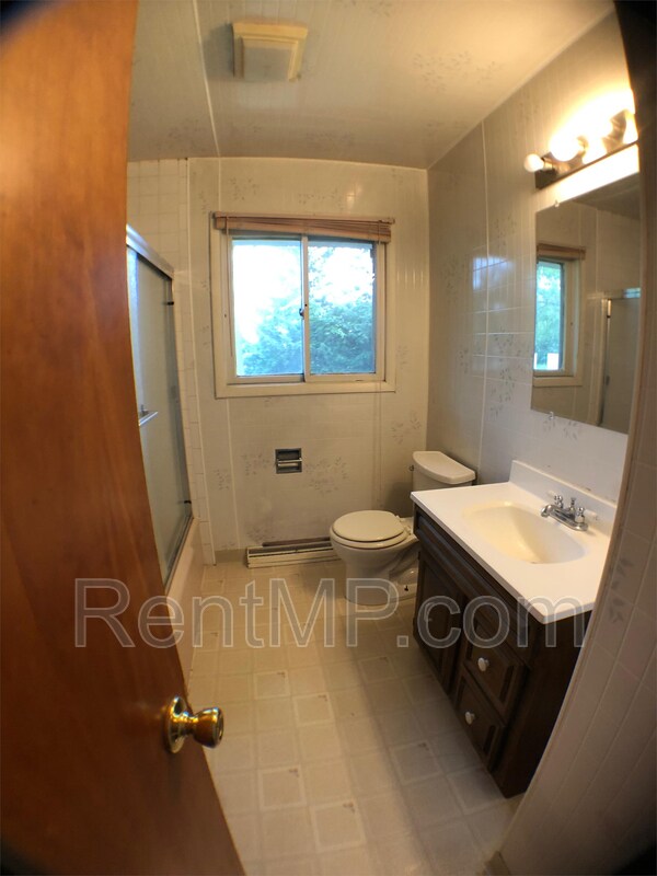 Building Photo - 1909 S Stockman Rd