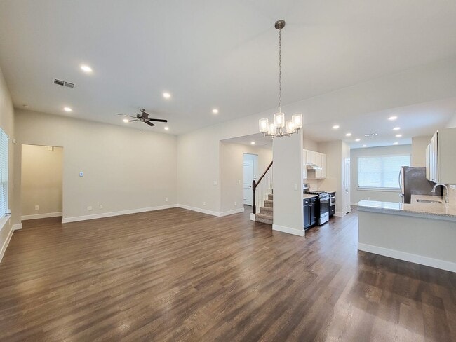 Building Photo - Very functional floor plan, has game room/home office, covered back patio on a big lot. Primary o...