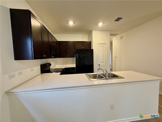 Building Photo - 345 The Bad Wy