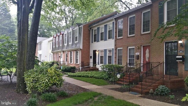 Building Photo - 1603 Carlyle Dr