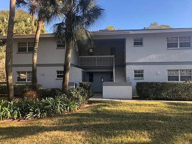 Primary Photo - 584 Fairways Ln