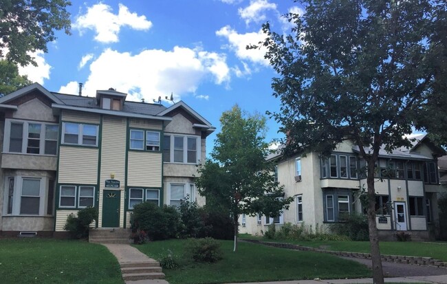 Primary Photo - 2428 4th Ave