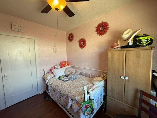 Building Photo - Carlsbad Home across from Holiday Park