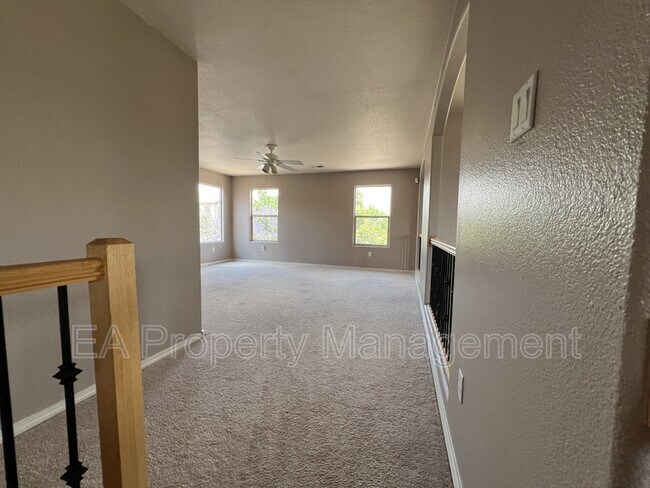Building Photo - 1013 Toscana Dr SE