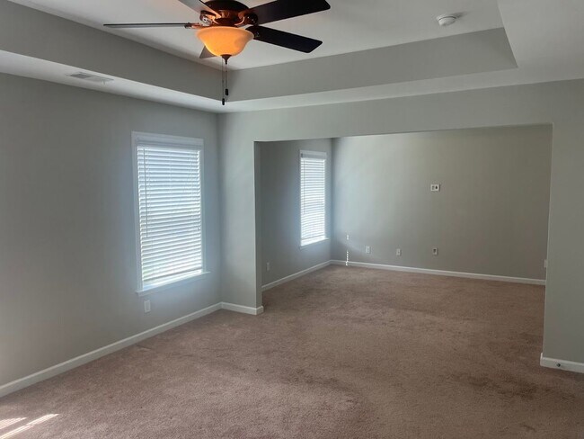 Building Photo - Available August 10th. Beautiful 4BR/3BA home available in Baker Plantation!