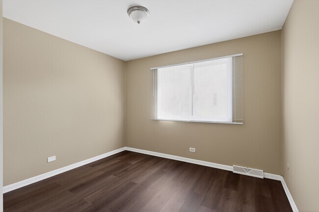 Building Photo - 193 Jeffrey Ln