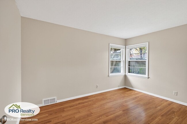 Building Photo - 3 Bedroom Home in Shakopee