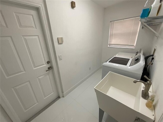 Building Photo - 13668 Crystal River Dr