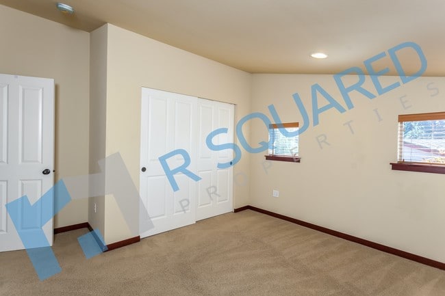 Building Photo - 14314 Stone Ave N