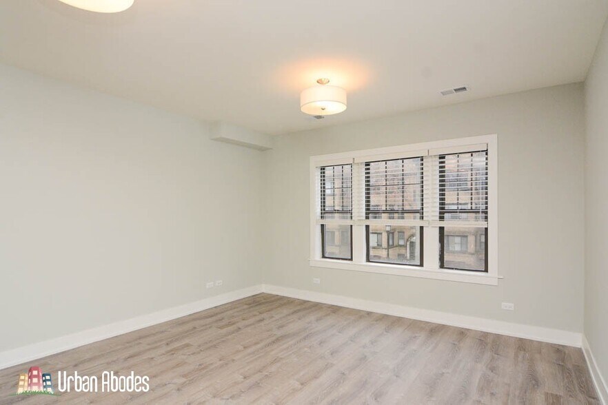 Building Photo - 1139 Maple Ave