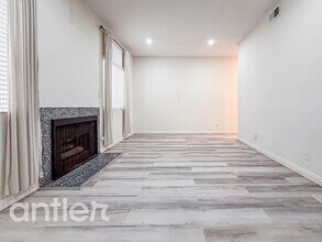 Building Photo - 11933 Goshen Ave