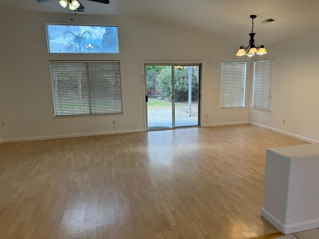 Building Photo - 3741 W Stuart Ave