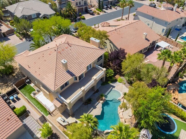 Building Photo - Beautiful Three Story, Five Bedroom Home with Lagoon Style Pool and Spa