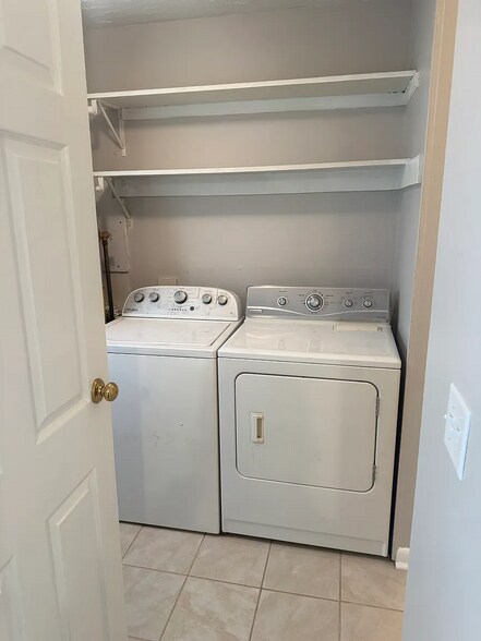 Building Photo - 5125 Marshall Dr