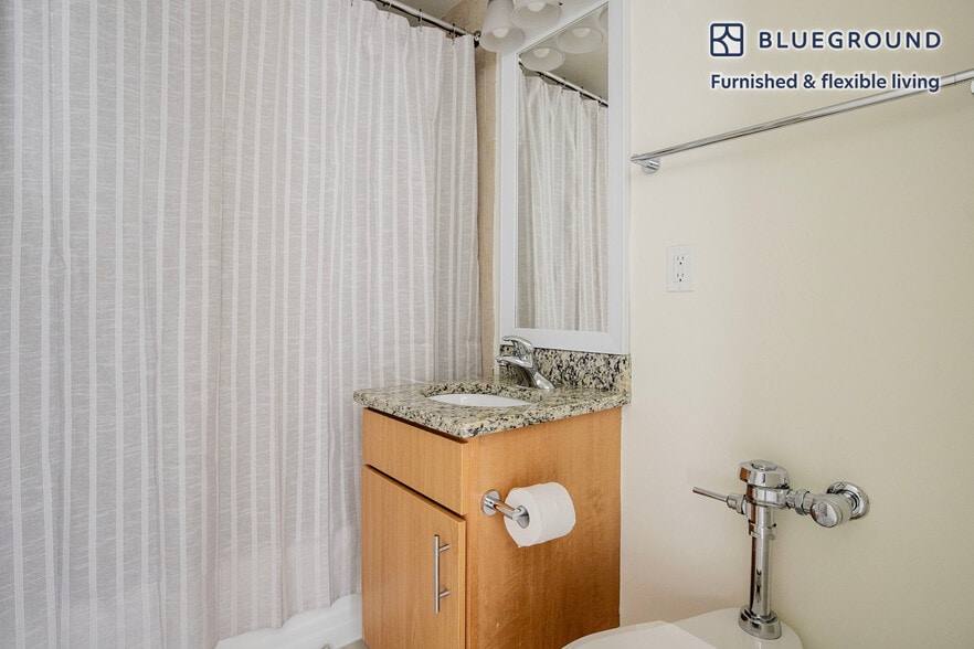 Building Photo - 770 Boylston St