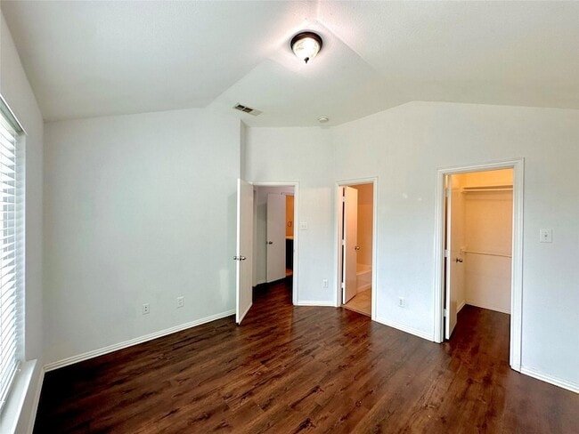 Building Photo - 4924 Mountain Ridge Ln