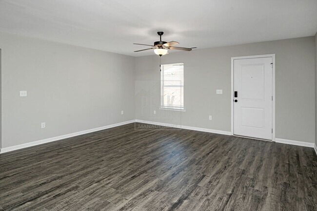 Building Photo - 700 Woodland Cir