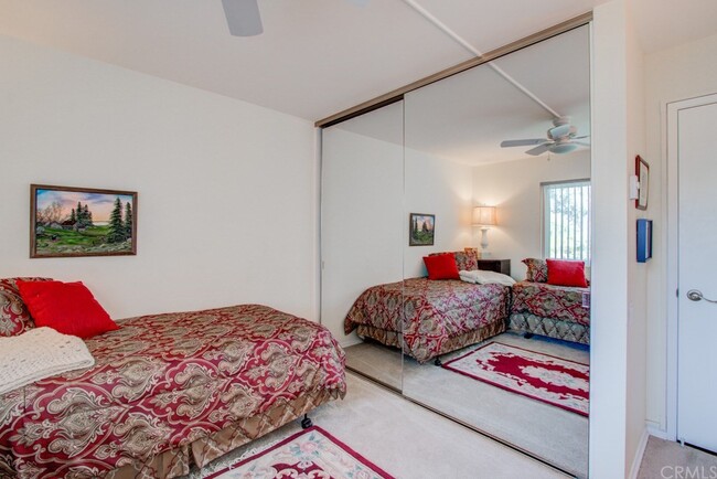 Building Photo - 5500 Paseo Del Lago W