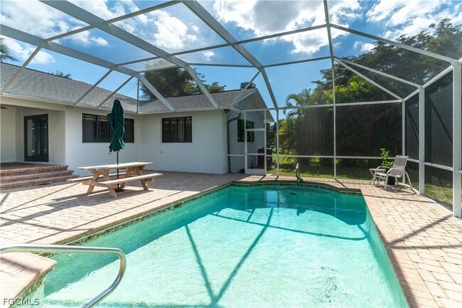 Building Photo - 8896 Bracken Way