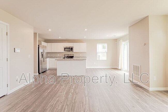 Building Photo - 818 Purcell Dr