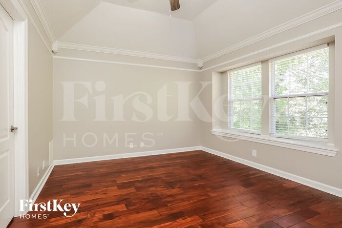 Building Photo - 5028 W Oak Highland Dr