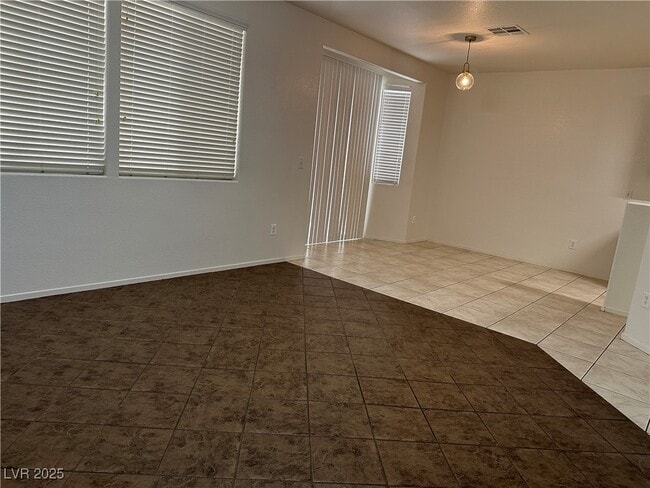 Building Photo - 10651 Lunar Crest Ave