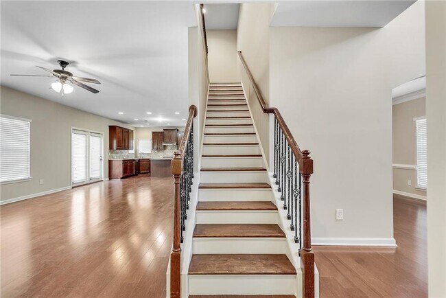 Building Photo - 270 Woods Creek Dr