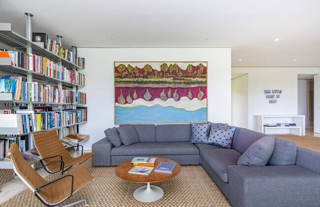 Building Photo - 493 Sagaponack Road