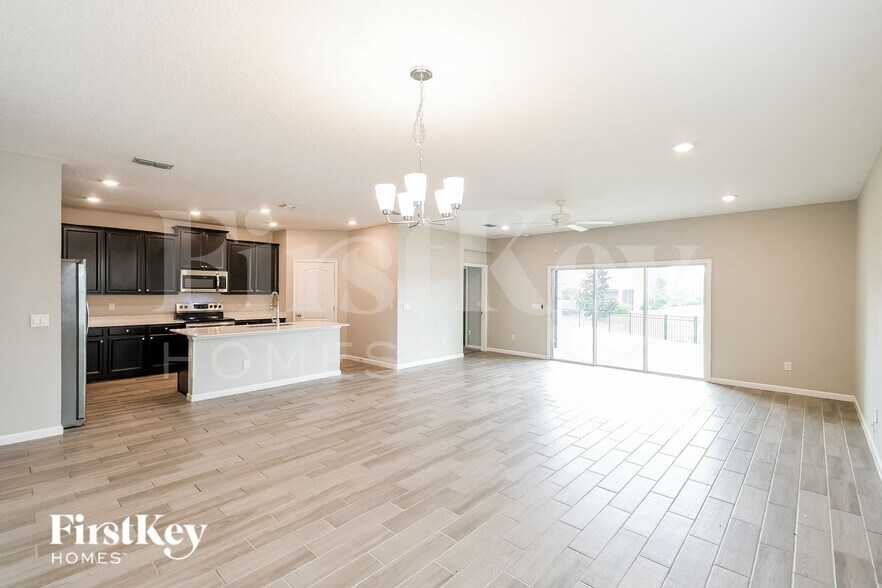 Building Photo - 7432 Rock Brook Dr