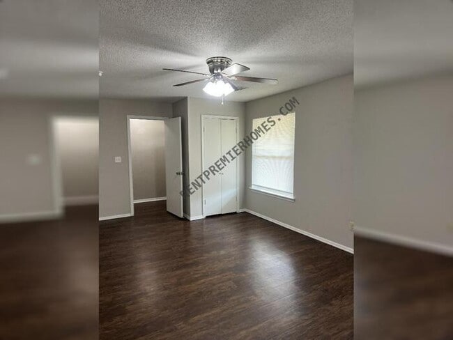 Building Photo - 2437 NW 112th St